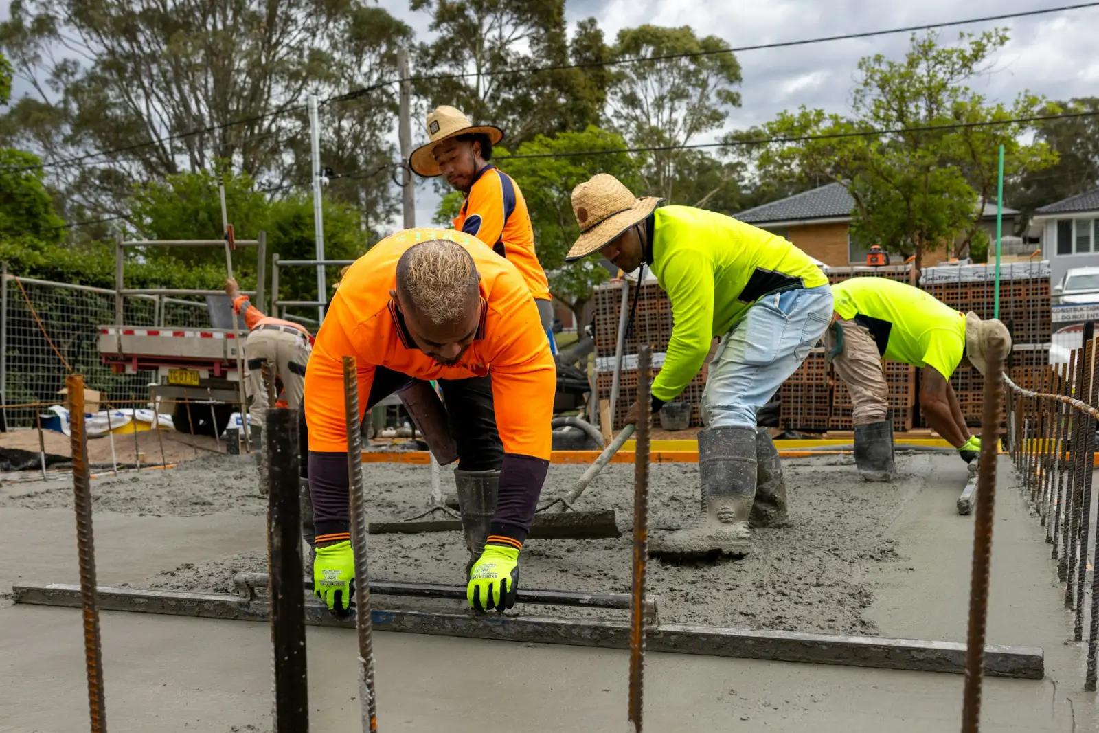 Freshly finished concrete driveway for a Perth concreting business website